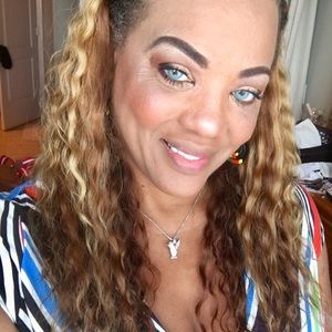 Meet your Posher, Geisha